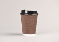 Neem Drievoudige Muurkoppen met Deksels, Rimpelingsdocument Koffiekoppen voor het Hete Drinken